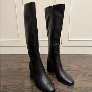 Elegant Black Knee-High Women's Boots